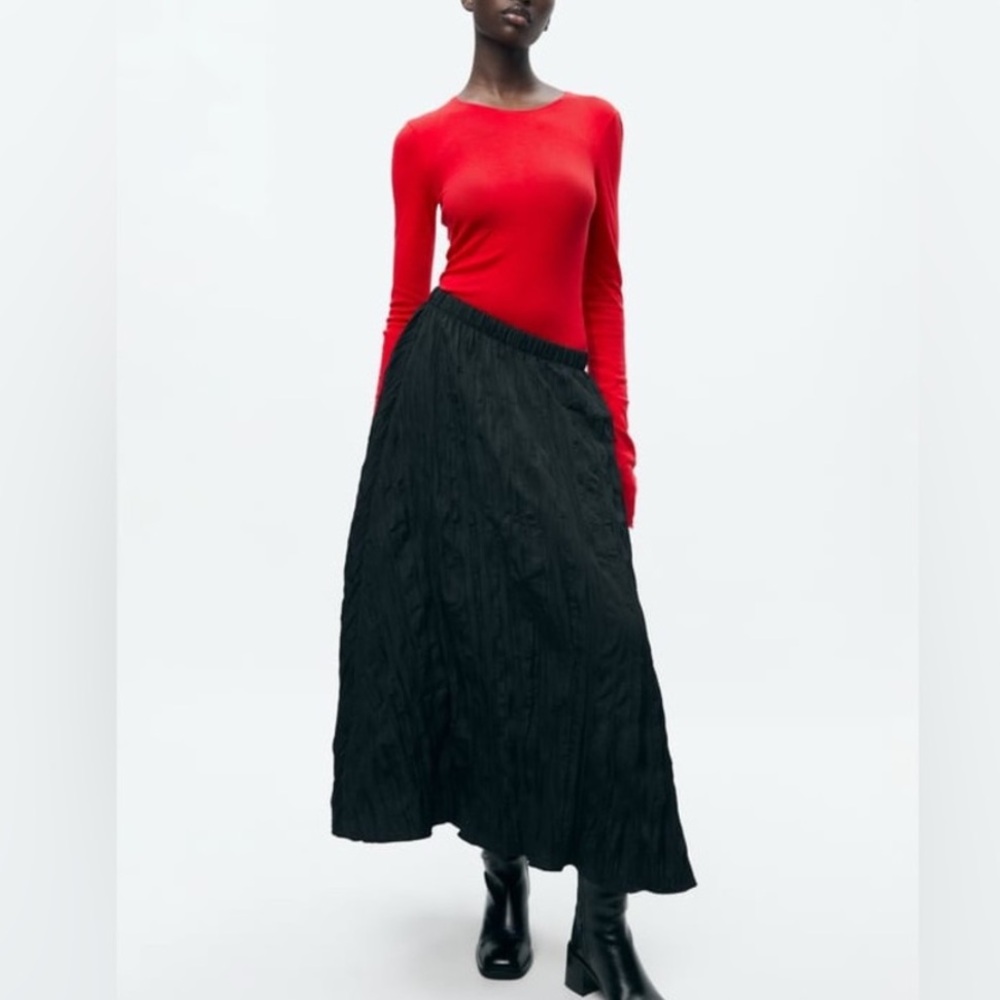 Zara WRINKLED MIDI SKIRT ZW COLLECTION XS - Picture 1 of 9